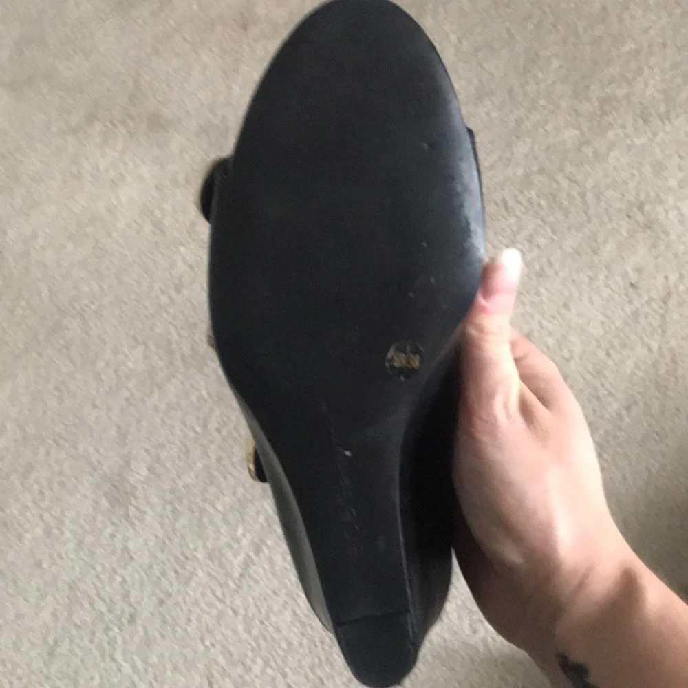 BCBG Generation black wedges
